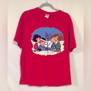 CHARLIE Brown Christmas Tree Graphic T-Shirt (Gildan Heavy Cotton Tag)